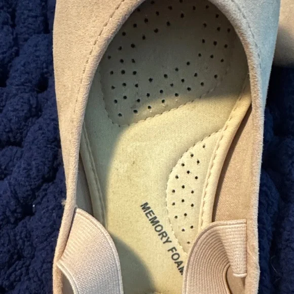 Chic Pale Pink Ballet Flats - Picture 5 of 7